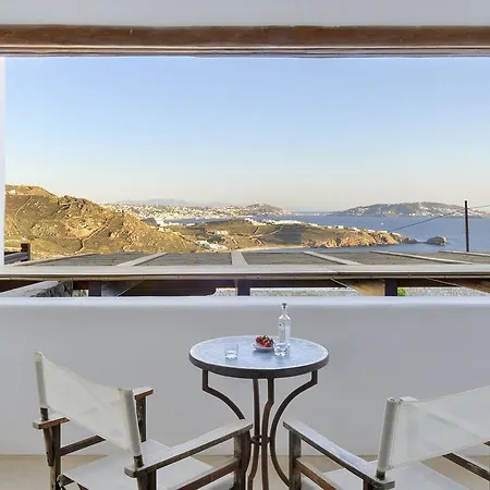 Chloe Fanari (Mykonos)